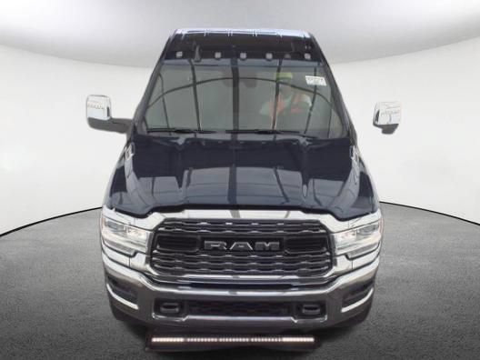 Used 2024 RAM 3500 Limited AWD/4WD image 2