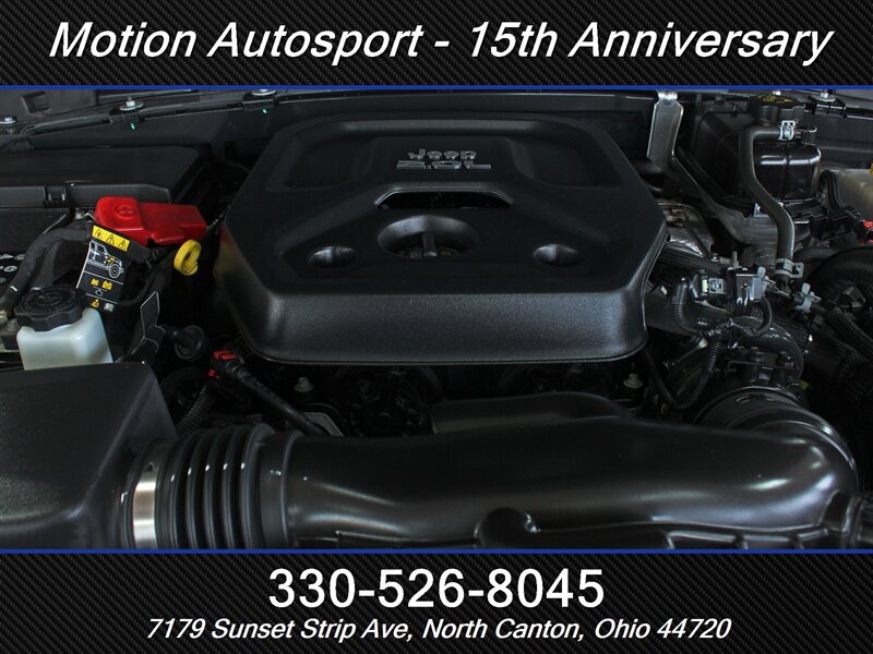 Used 2022 Jeep Wrangler Unlimited Sahara AWD/4WD image 16