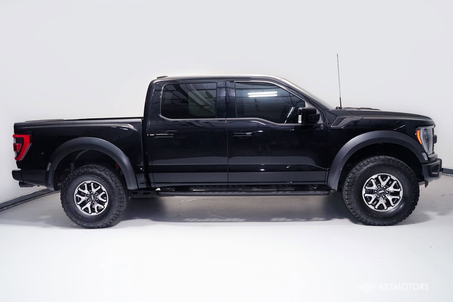 Used 2023 Ford F150 Raptor AWD/4WD image 4
