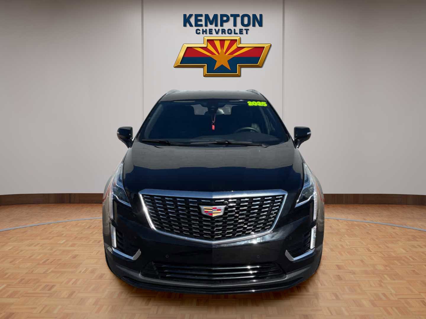 Used 2025 Cadillac XT5 Luxury w/ LPO, Premium Carpet Package image 1
