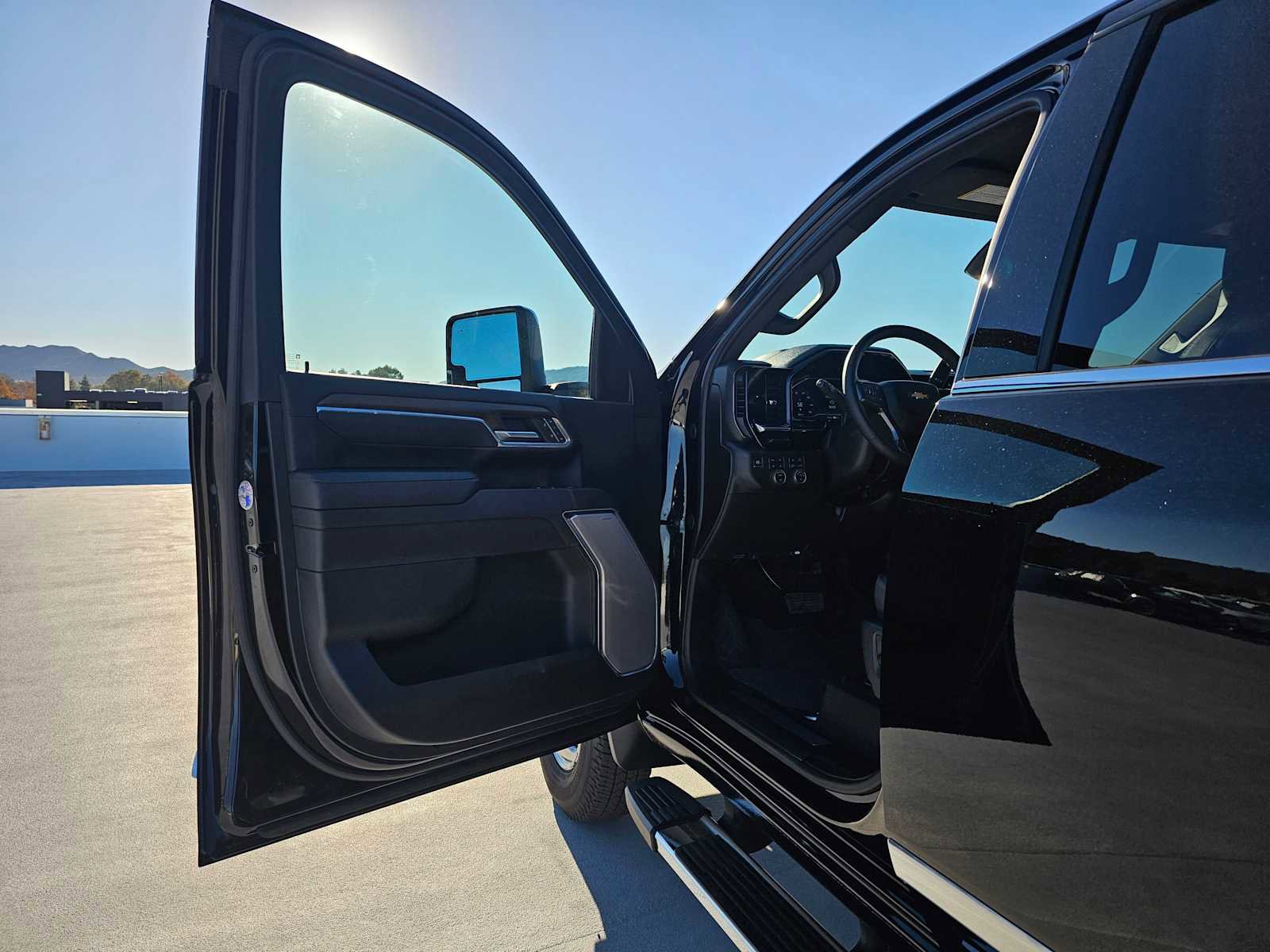 Used 2025 Chevrolet Silverado 3500 High Country w/ Technology Package image 20