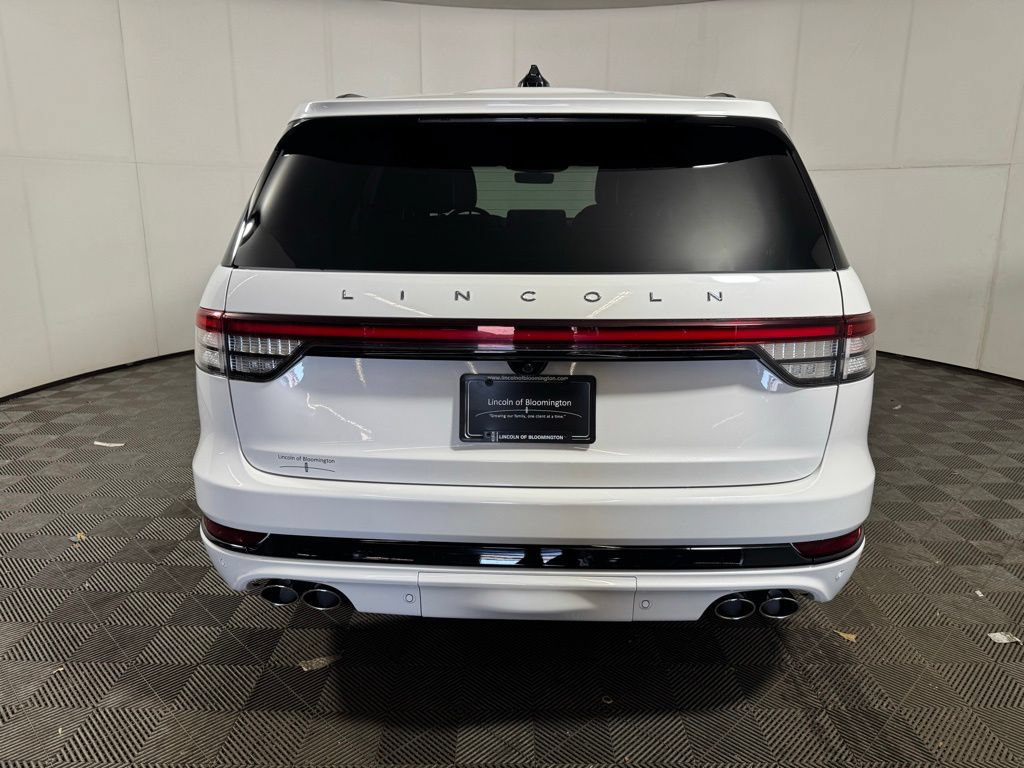 Certified 2025 Lincoln Aviator Reserve w/ Jet Appearance Package AWD/4WD image 4