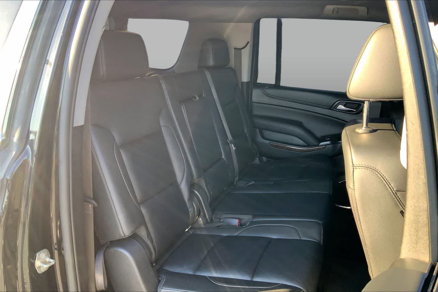 Used 2019 Chevrolet Suburban LT AWD/4WD image 19
