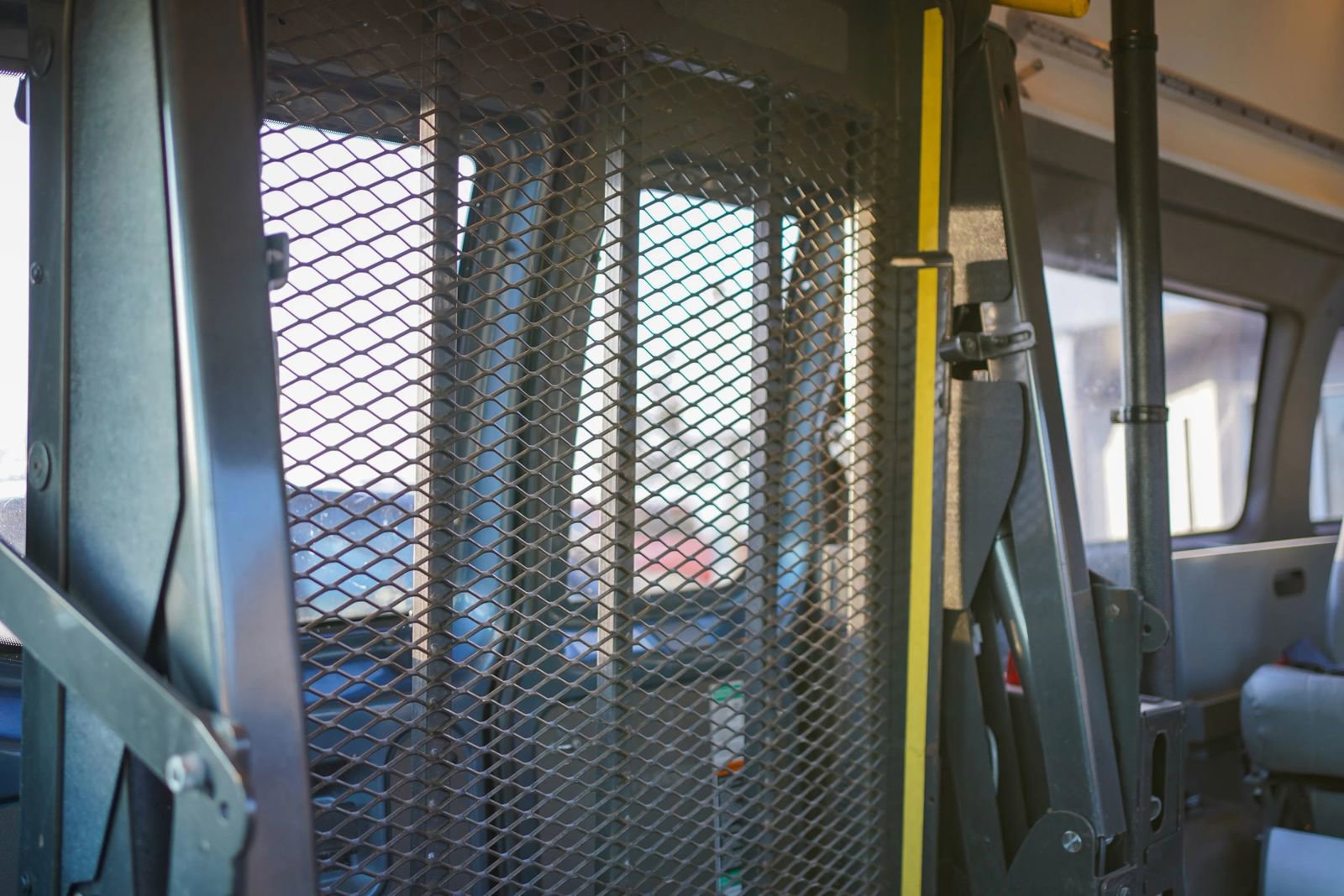 Used 2014 Ford E-350 and Econoline 350 Extended Super Duty w/ Power Group RWD image 15