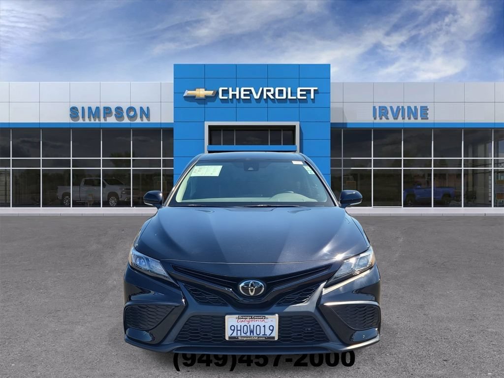 Used 2023 Toyota Camry SE FWD image 3