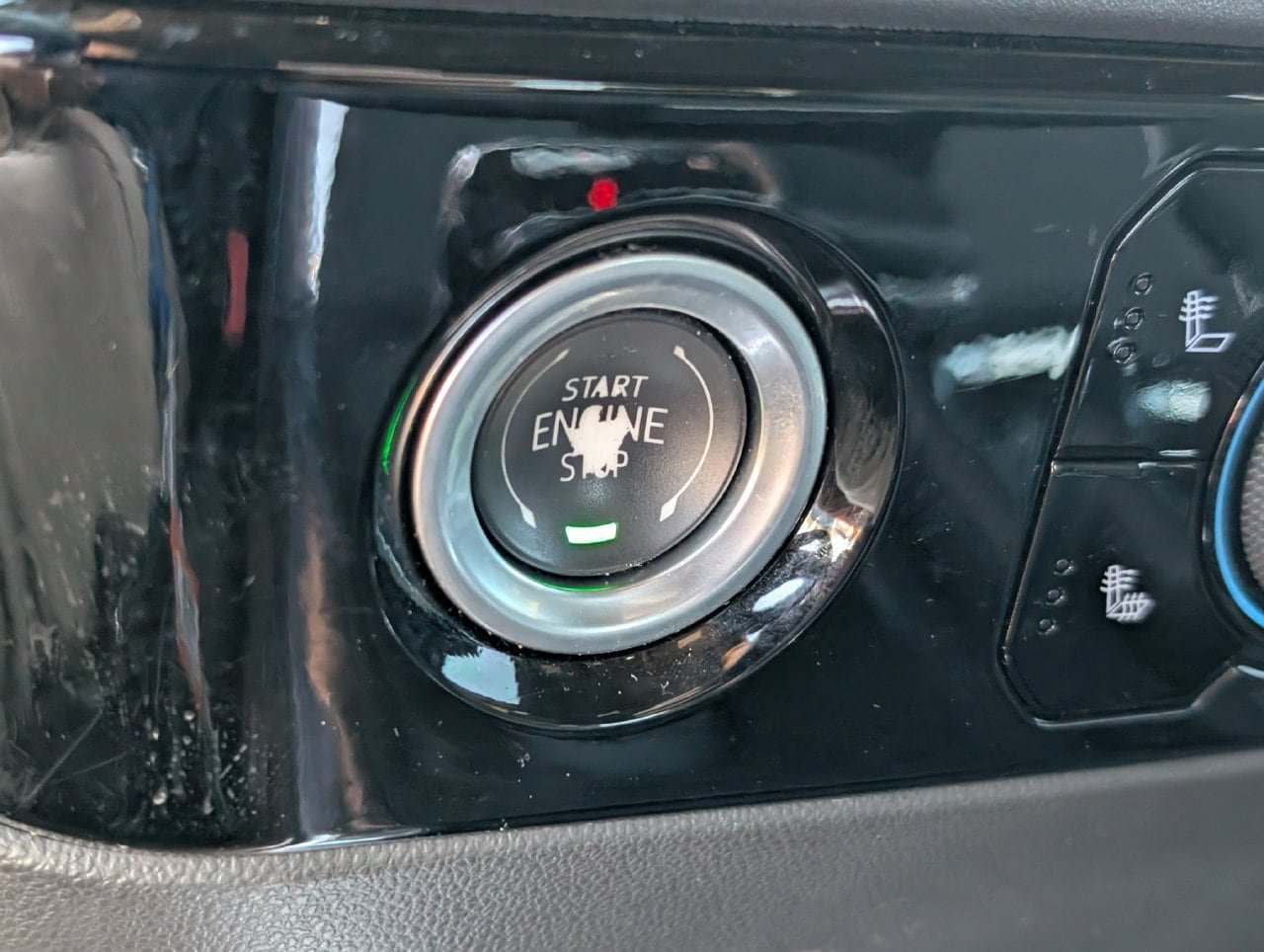 Used 2024 Chevrolet Silverado 1500 RST AWD/4WD image 18