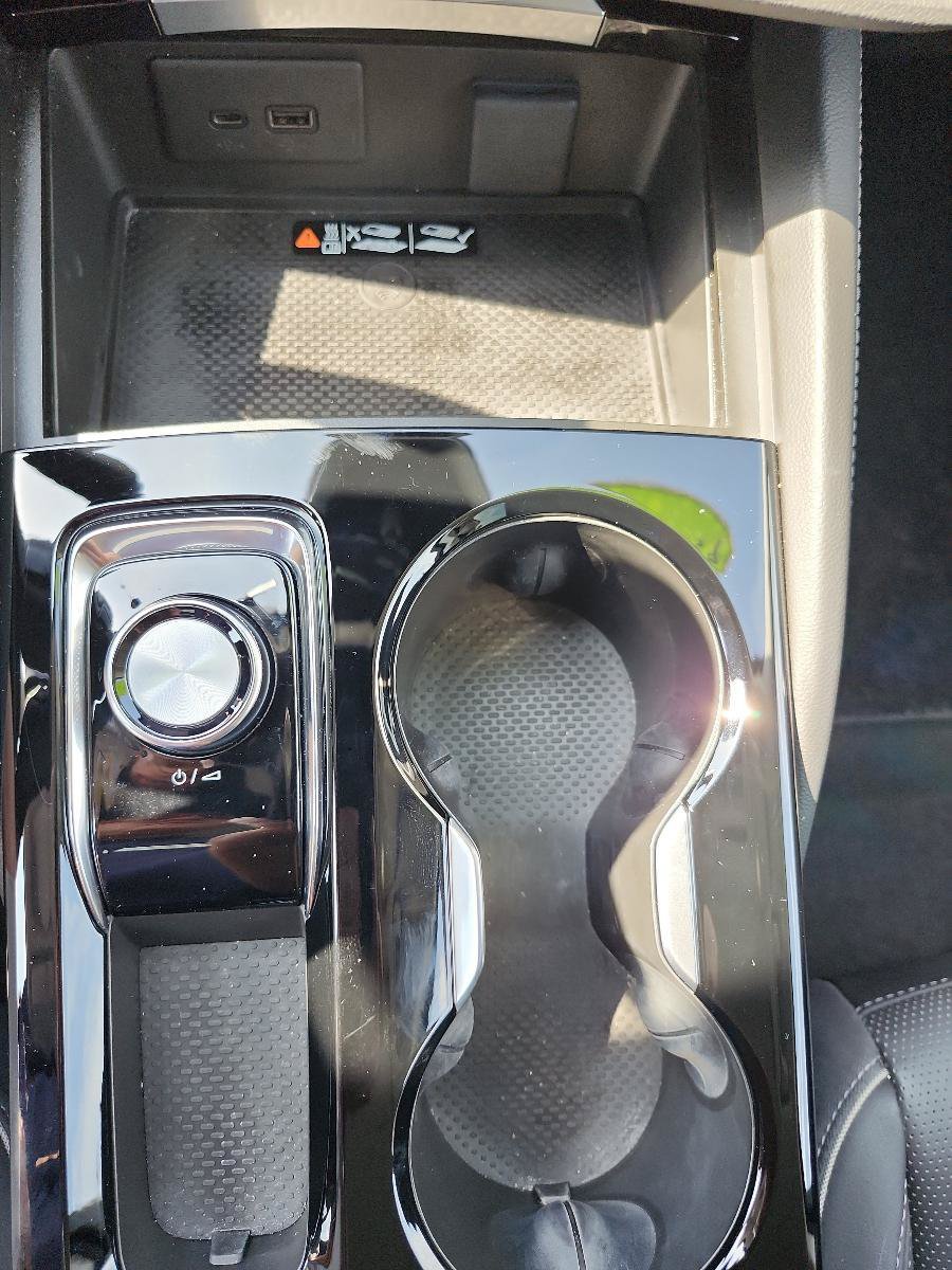 Used 2024 Buick Envision Avenir AWD/4WD image 19