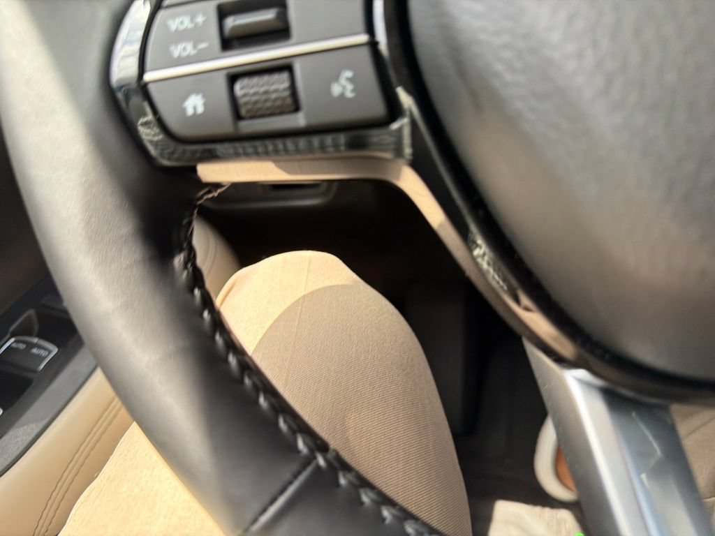 Used 2027 Honda HR-V EX-L image 11