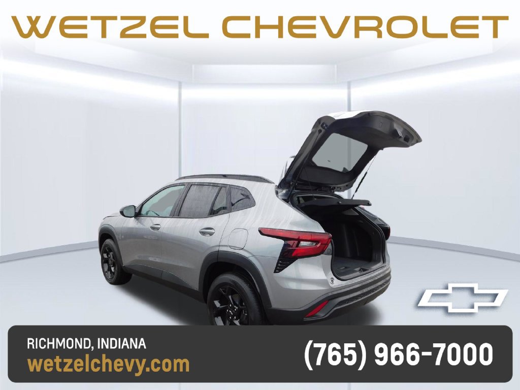 New 2026 Chevrolet Trax LT w/ Midnight Edition FWD image 20