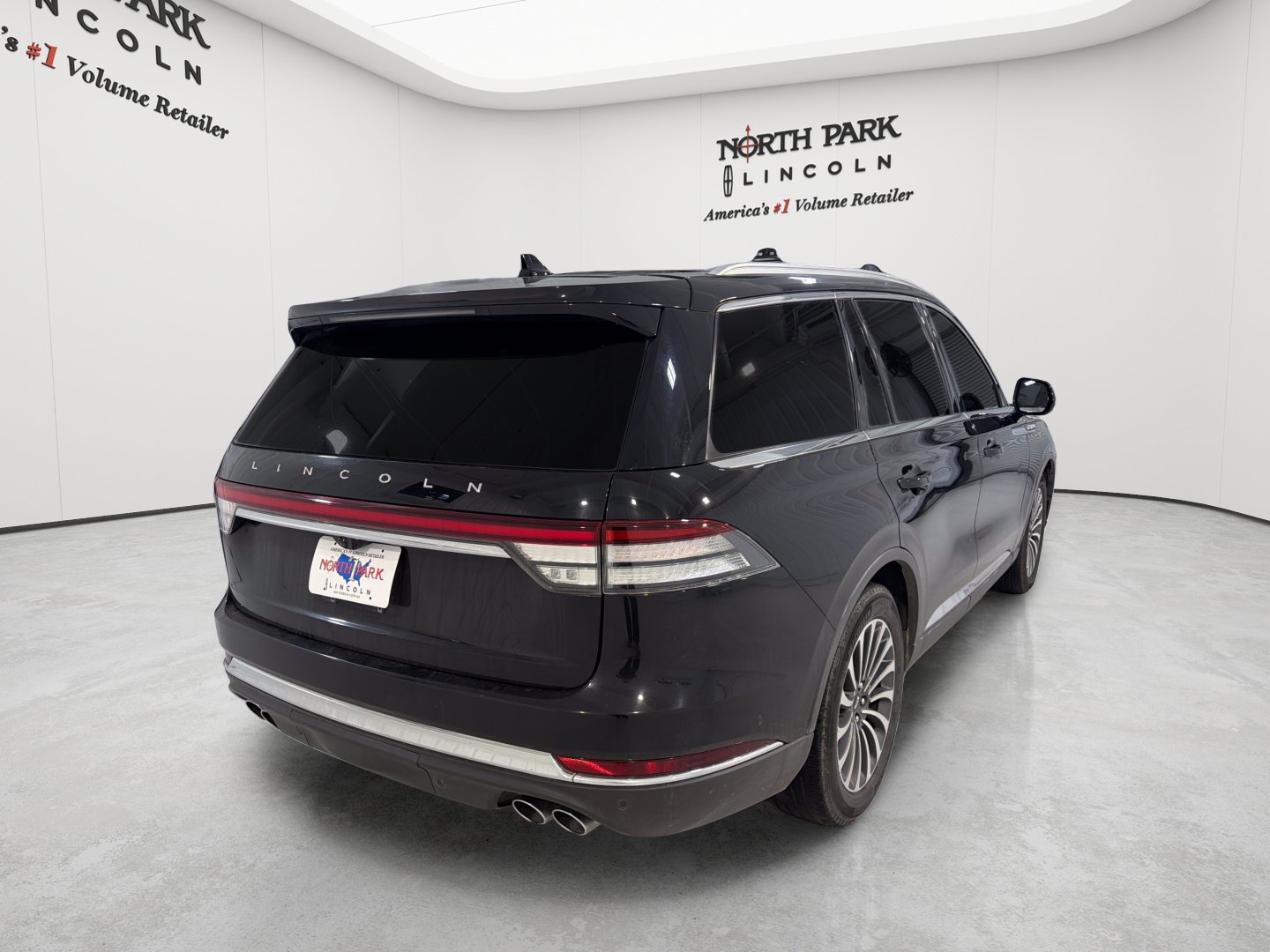 Used 2021 Lincoln Aviator Reserve w/ Equipment Group 201A RWD image 5