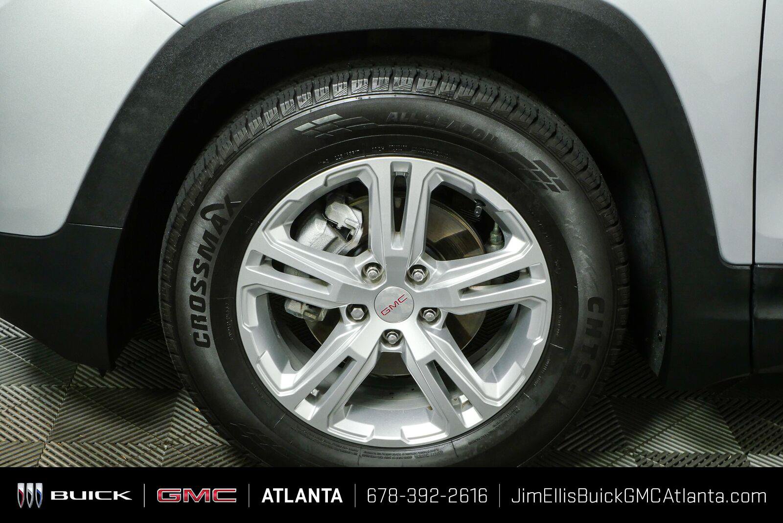 Used 2020 GMC Terrain SLE w/ Driver Convenience Package FWD image 35