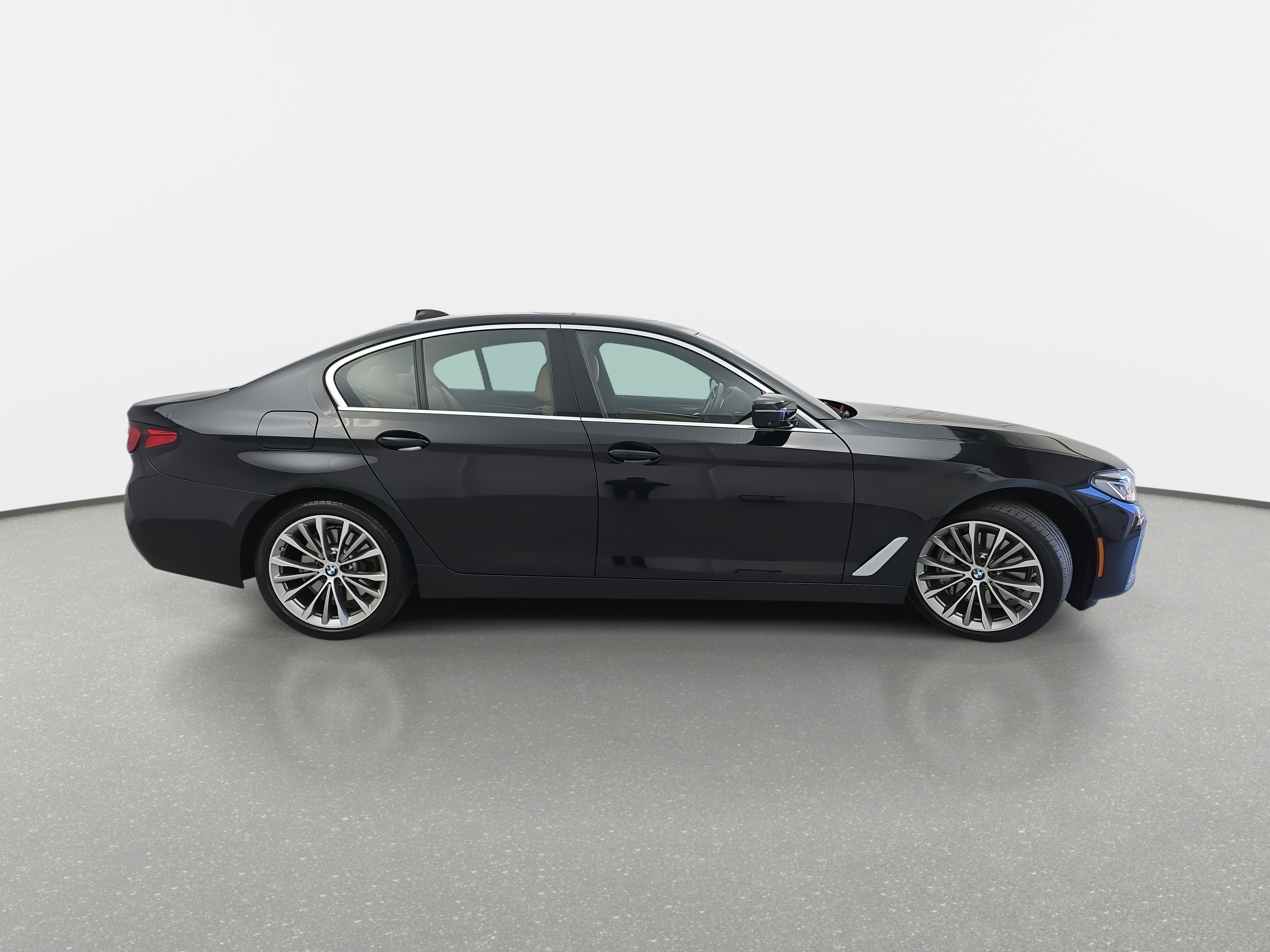 Used 2021 BMW 540i w/ Premium Package image 4