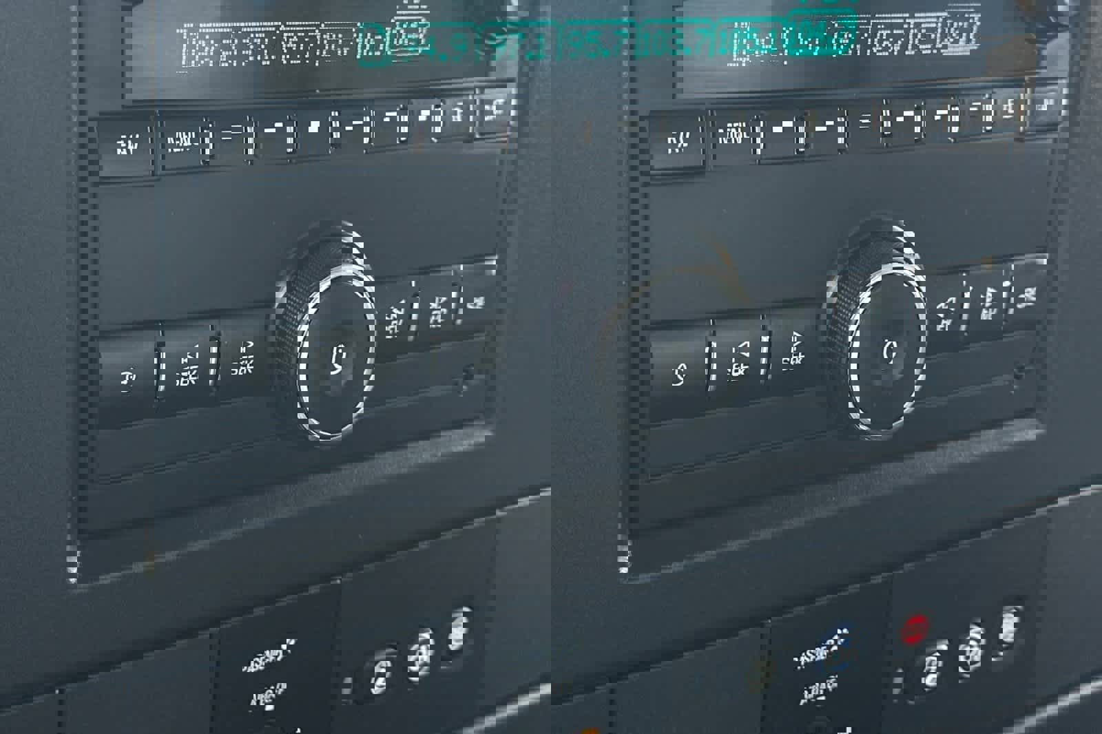 Used 2019 Chevrolet Express 3500 w/ Driver Convenience Package image 21