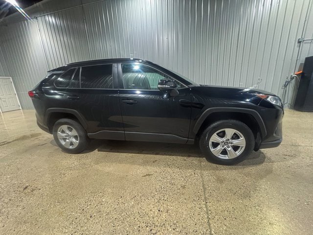 Used 2019 Toyota RAV4 XLE image 6