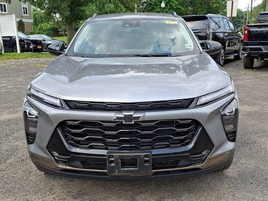 Used 2024 Chevrolet Trax ACTIV FWD image 2