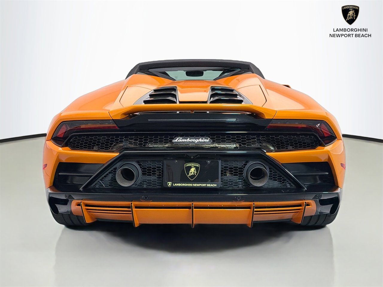 Used 2023 Lamborghini Huracan EVO AWD/4WD image 33