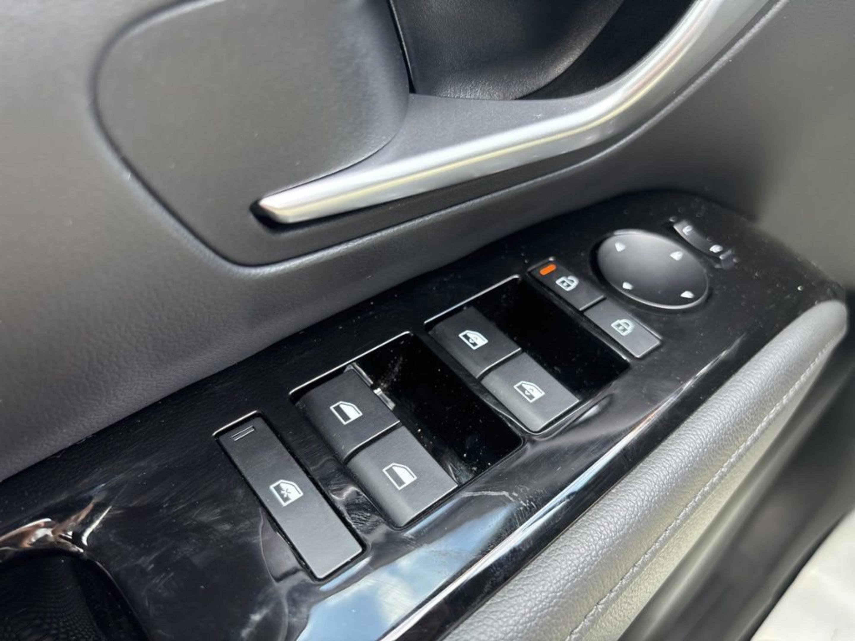 Used 2025 Hyundai Santa Cruz SEL image 24