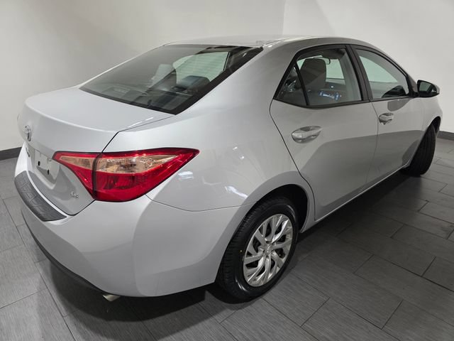 Used 2017 Toyota Corolla LE w/ Carpet Mat Package (TMS) FWD image 5