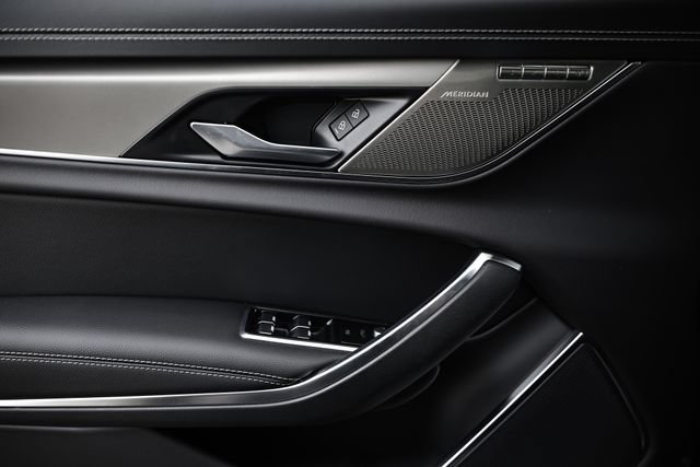 New 2024 Jaguar XF R-Dynamic SE AWD/4WD image 17