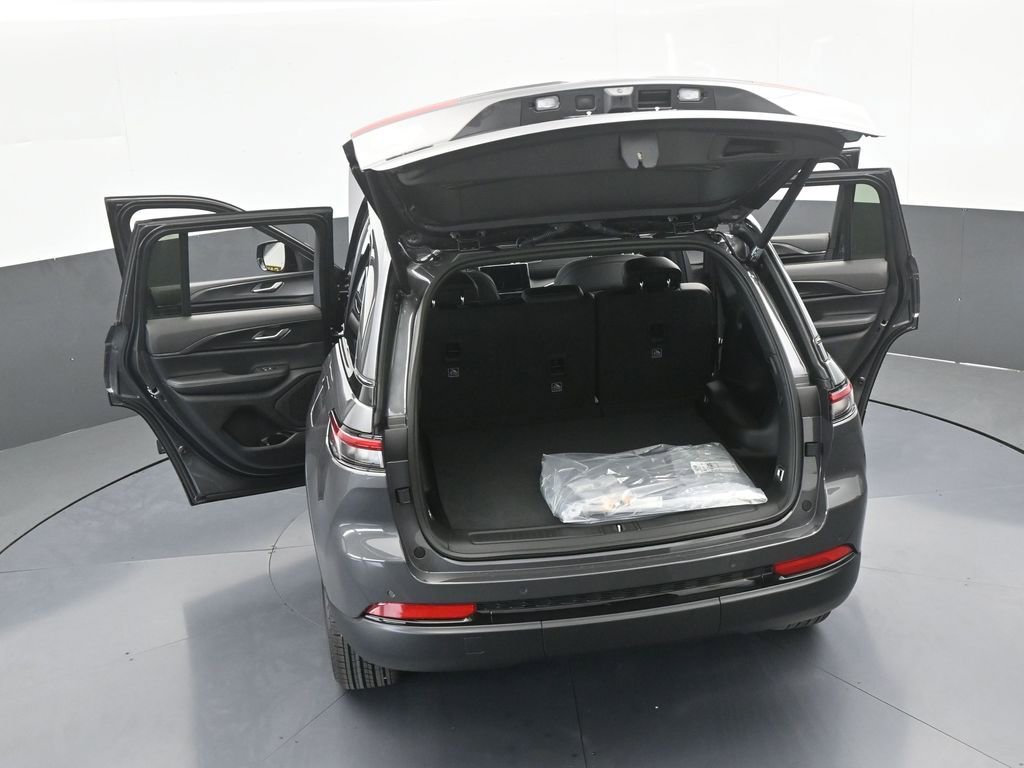 New 2025 Jeep Grand Cherokee Altitude image 59