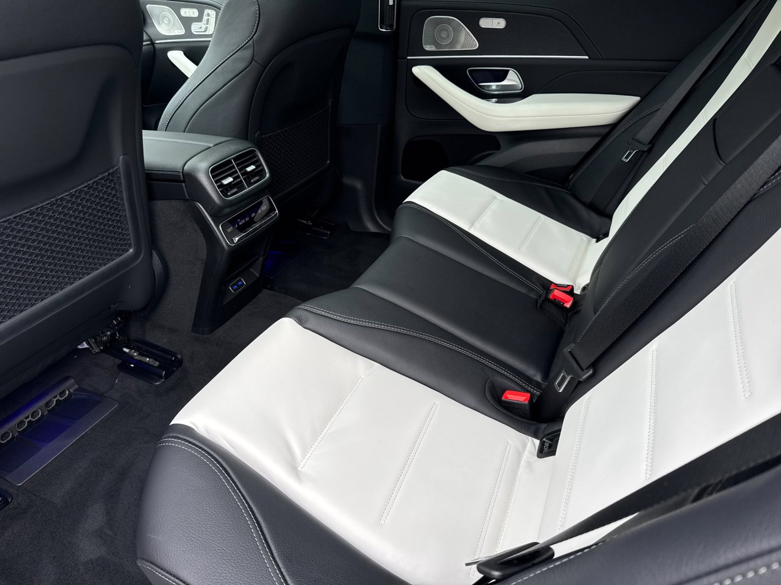 New 2026 Mercedes-Benz GLE 450 4MATIC Coupe image 12