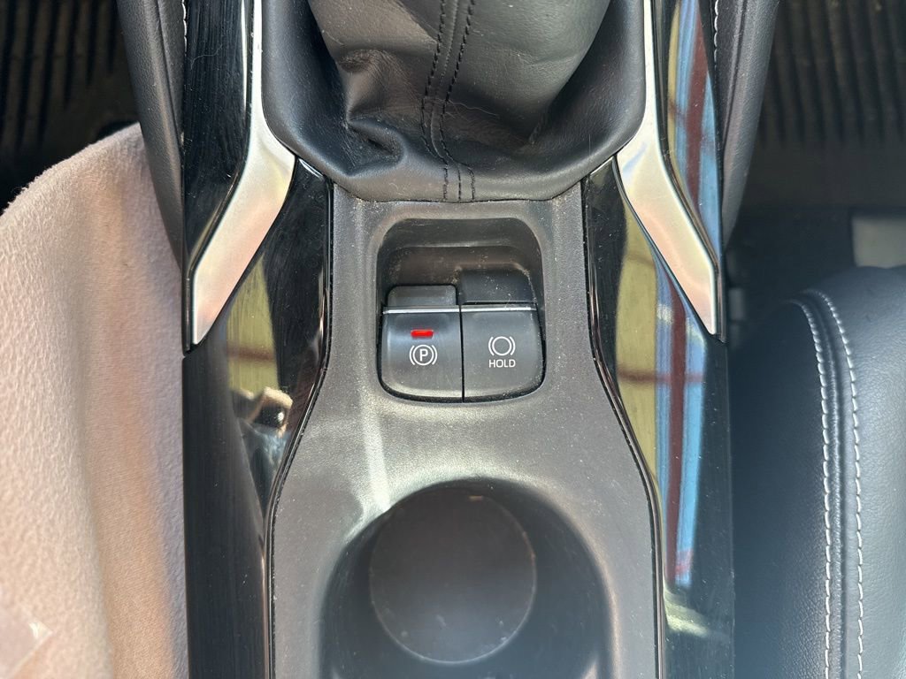 Used 2022 Toyota Corolla XSE image 19