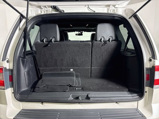 Used 2016 Lincoln Navigator Reserve AWD/4WD image 28