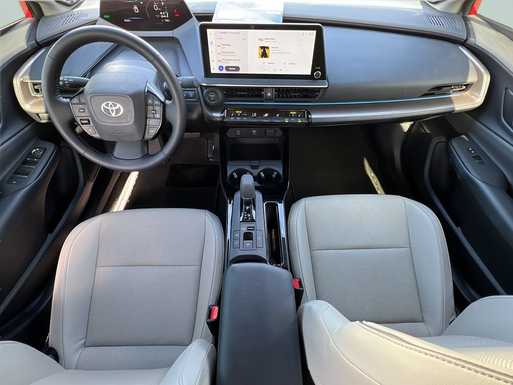 Used 2025 Toyota Prius Limited w/ Limited Premium Package FWD image 11