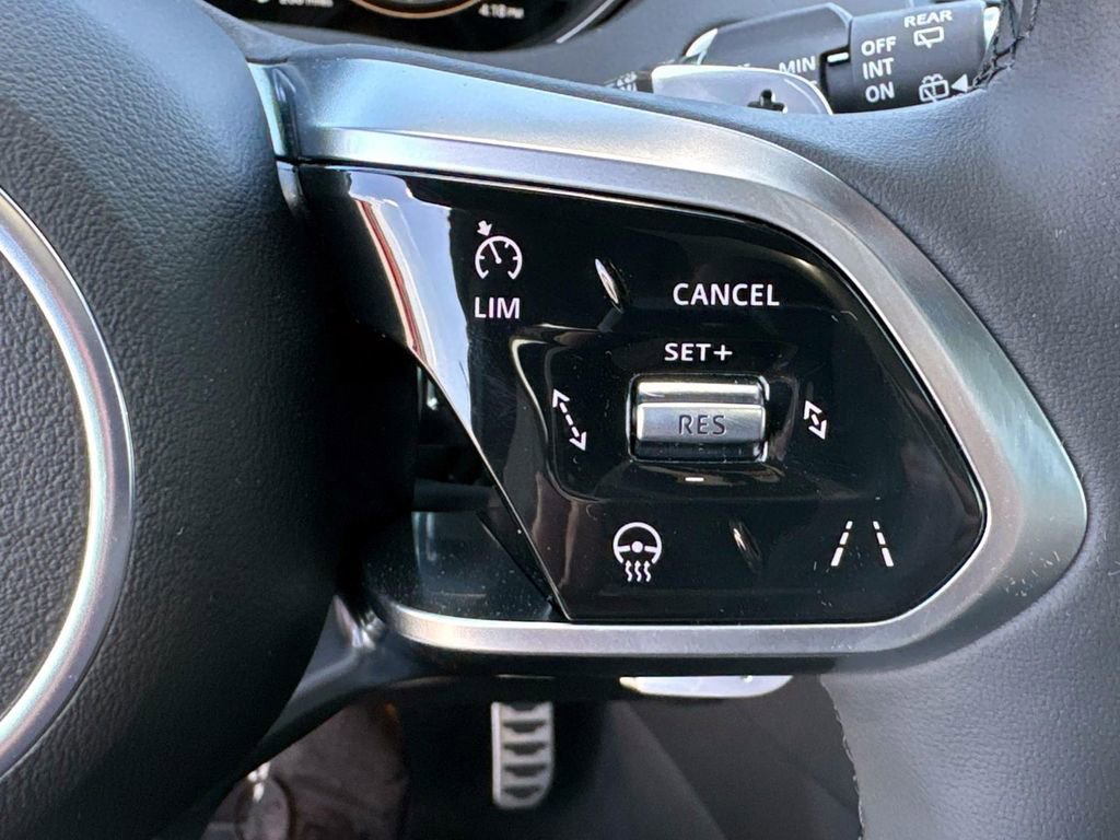 New 2024 Jaguar E-PACE R-Dynamic SE image 26