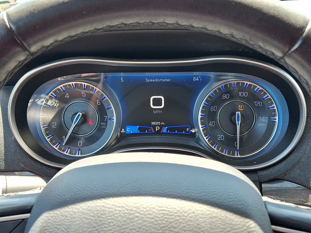 Used 2019 Chrysler 300 Touring w/ Sport Appearance Package RWD image 26