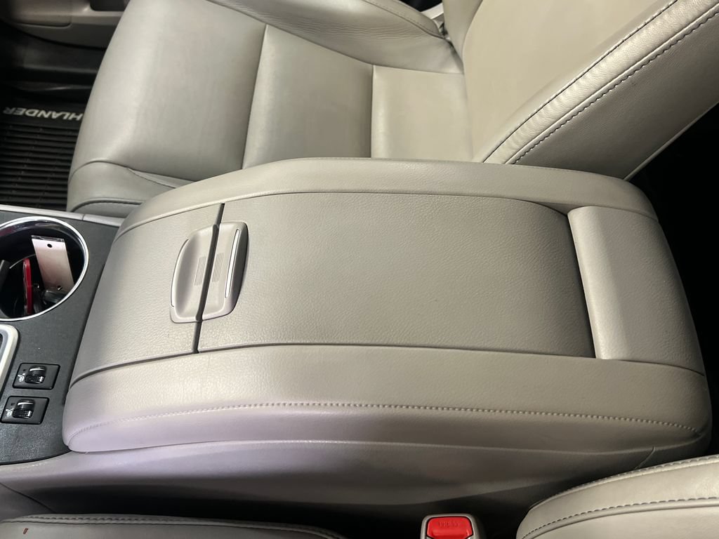 Used 2018 Toyota Highlander XLE AWD/4WD image 31