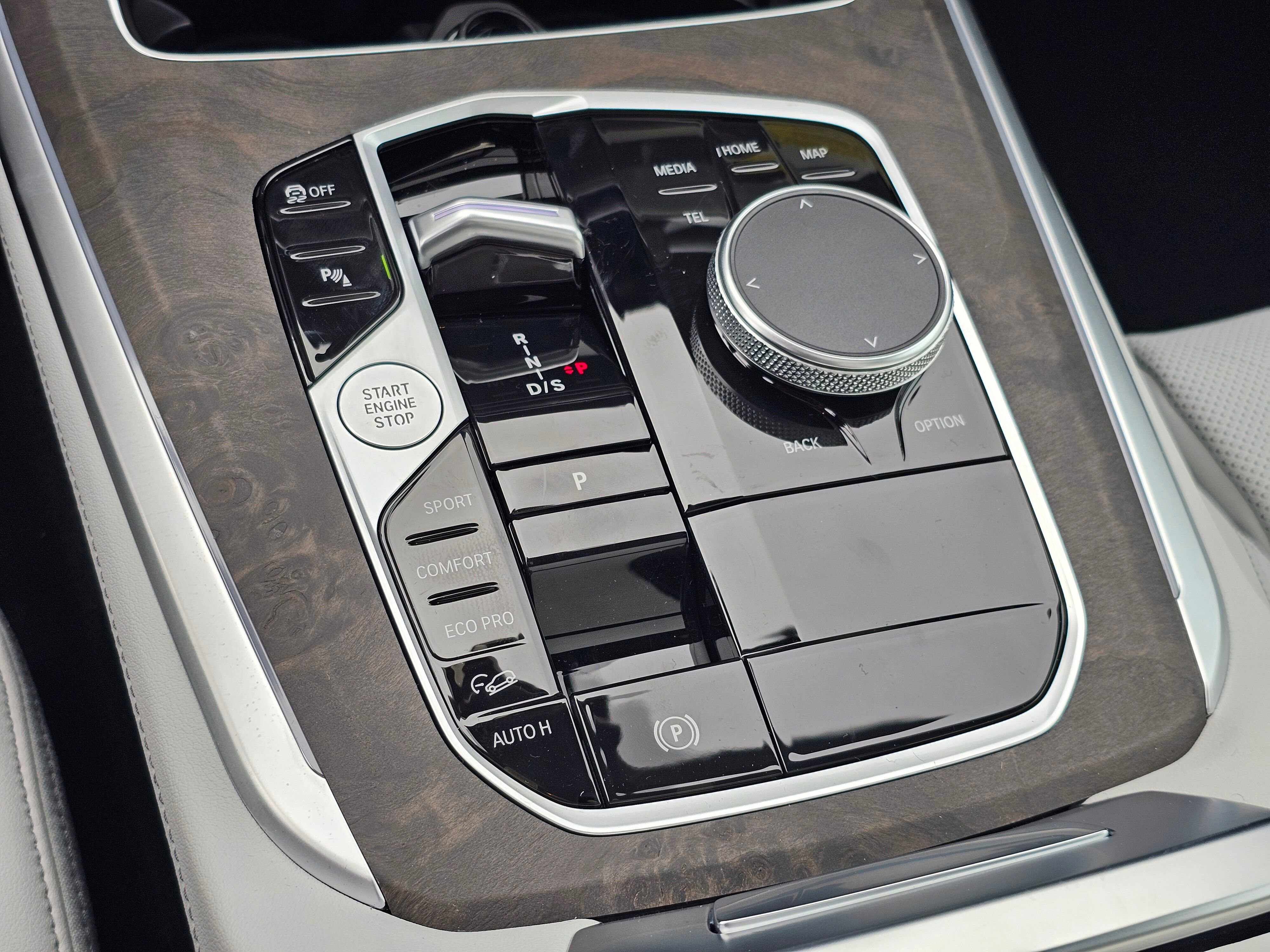 New 2026 BMW X5 xDrive40i w/ Climate Comfort Package image 23