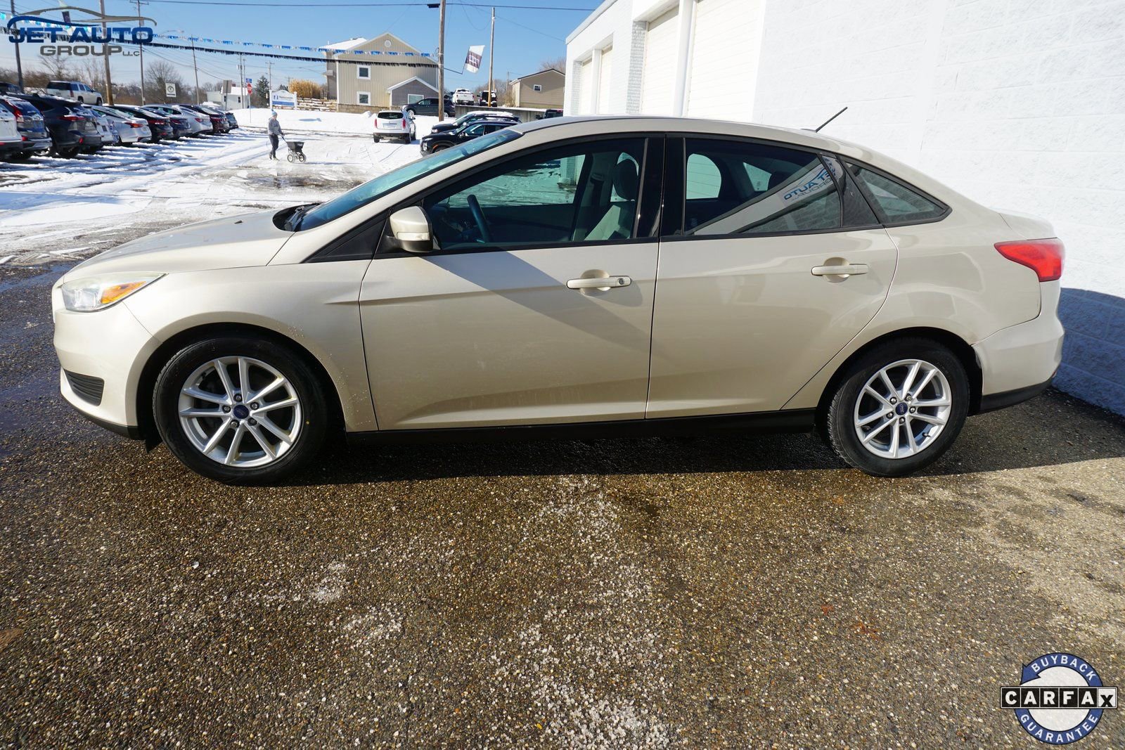 Used 2017 Ford Focus SE image 4