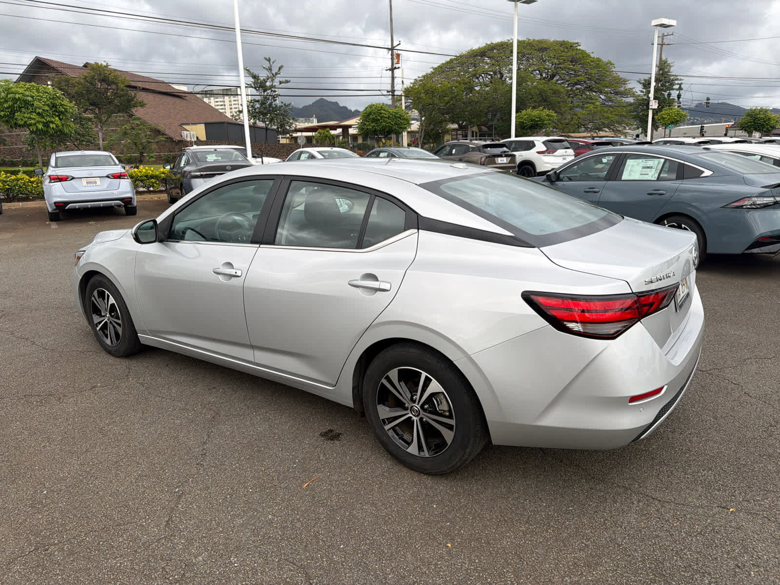 Used 2023 Nissan Sentra SV w/ All-Weather Package FWD image 4