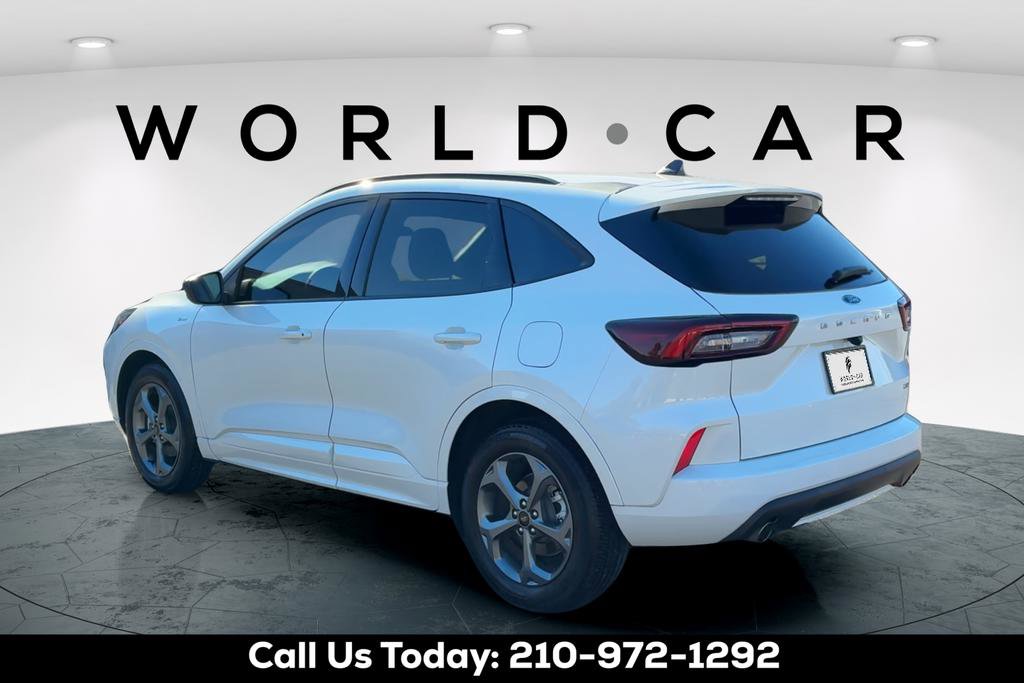 Used 2024 Ford Escape ST-Line w/ Equipment Group 301A image 5