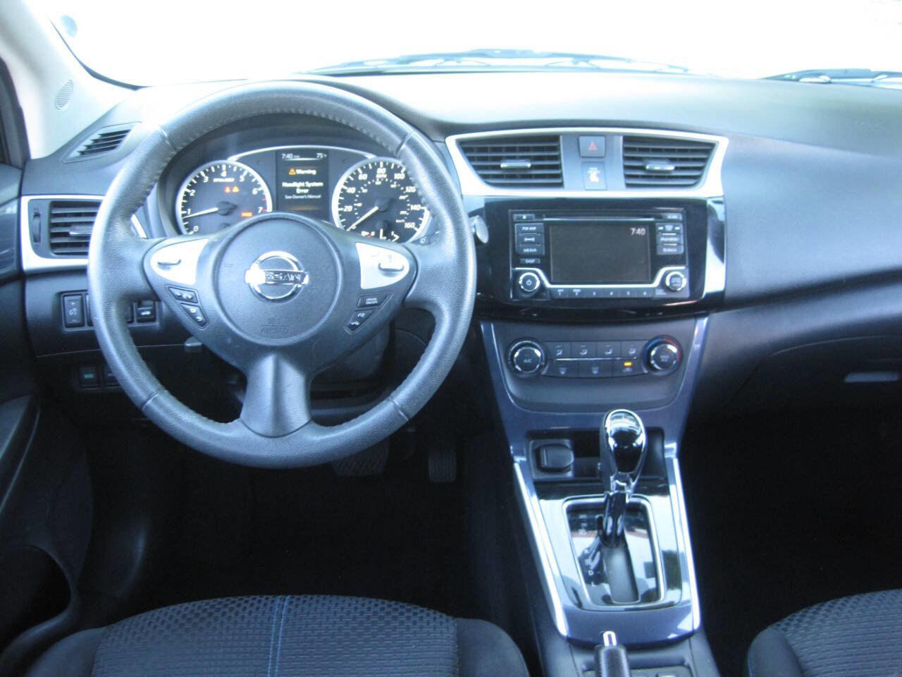 Used 2017 Nissan Sentra SR w/ SR Midnight Edition image 22