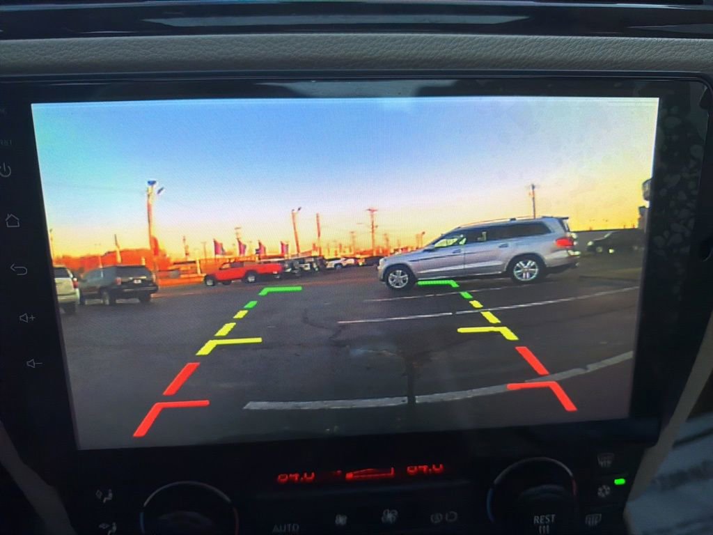 Used 2006 BMW 325i Sedan image 25