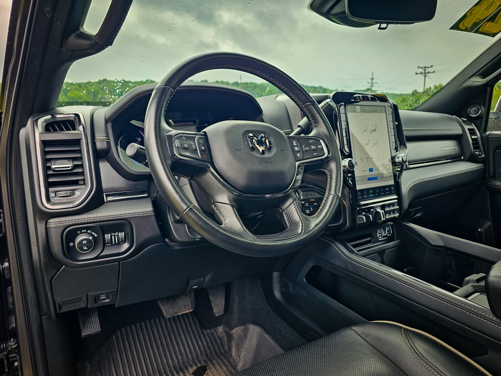 Used 2024 RAM 3500 Limited AWD/4WD image 16