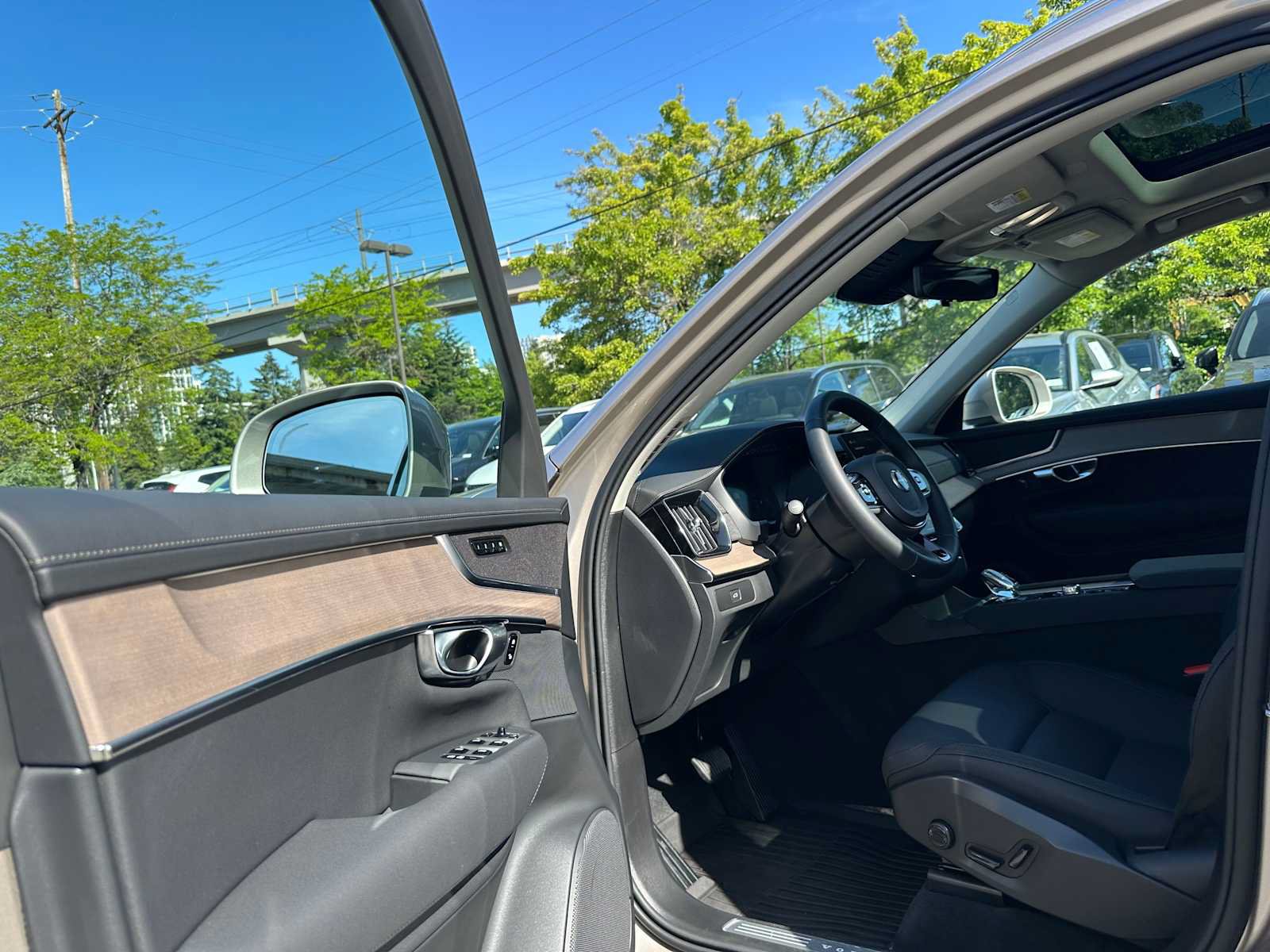 Used 2026 Volvo XC90 B6 Core w/ Protection Package Premier AWD/4WD image 21