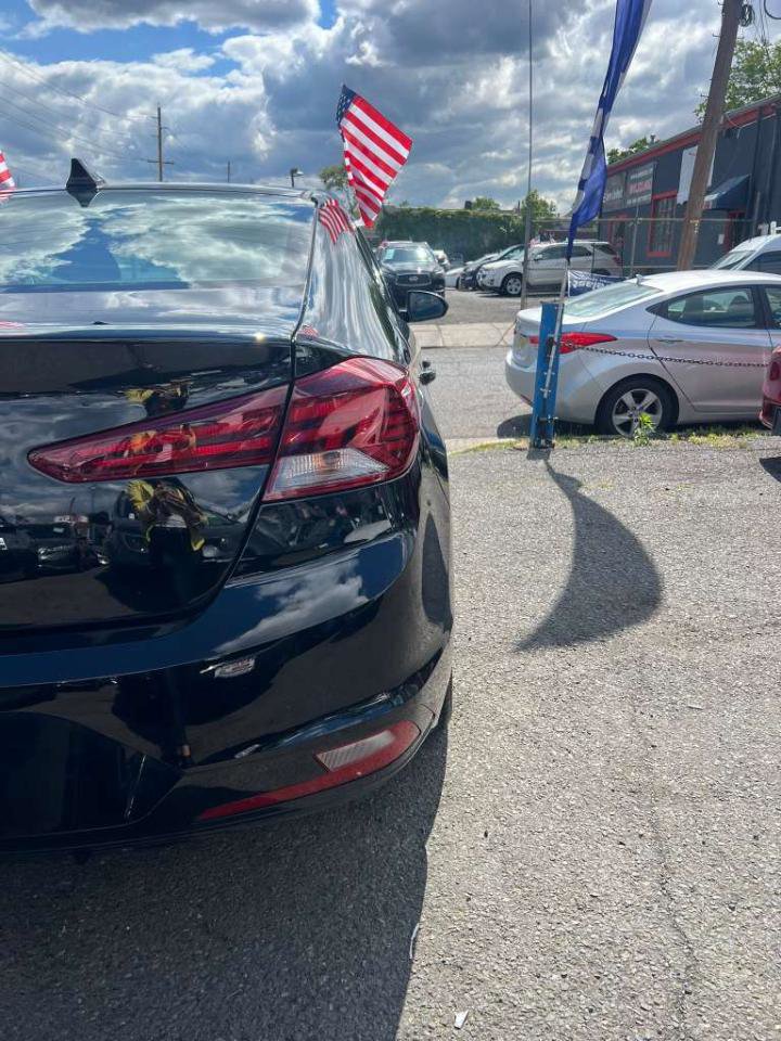 Used 2019 Hyundai Elantra Value Edition w/ Cargo Package FWD image 10