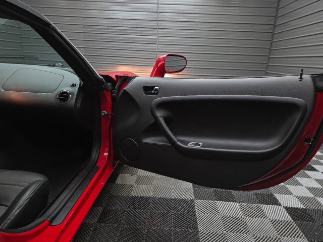 Used 2006 Pontiac Solstice Convertible w/ Premium Package RWD image 28