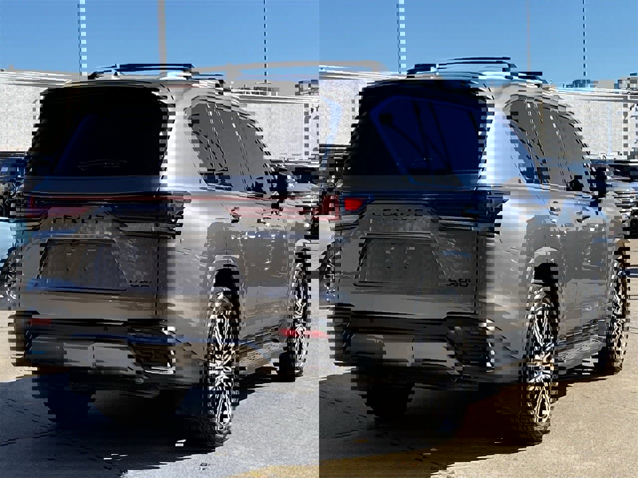 Used 2024 Lexus LX 600 4WD w/ Luxury Package image 4