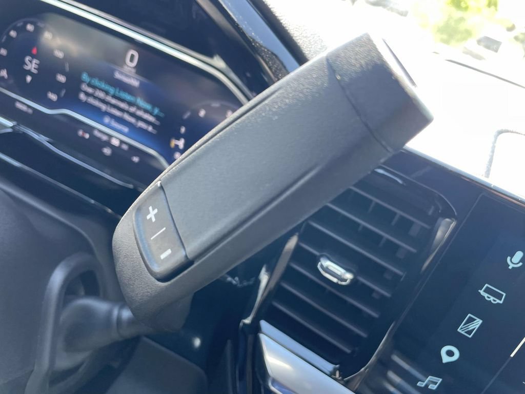 Used 2025 Chevrolet Silverado 1500 LT RWD image 29