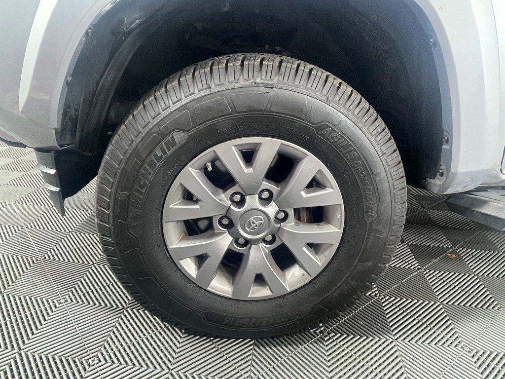 Used 2017 Toyota Tacoma SR5 image 11