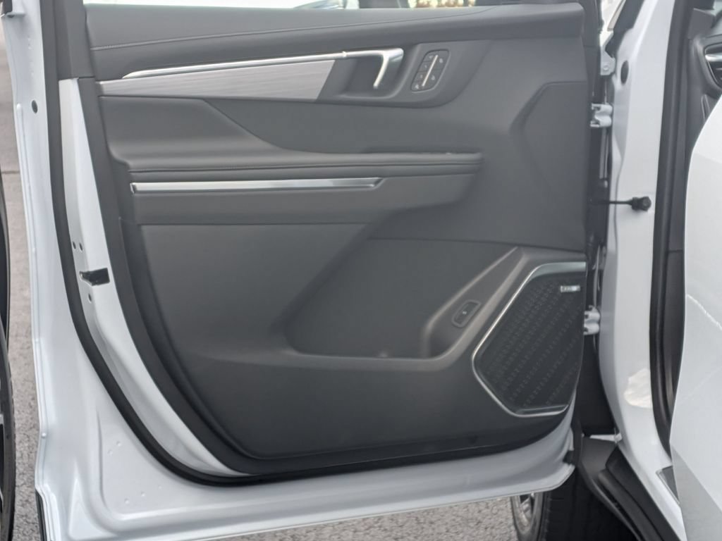 New 2026 Buick Enclave Preferred w/ Power Package AWD/4WD image 13