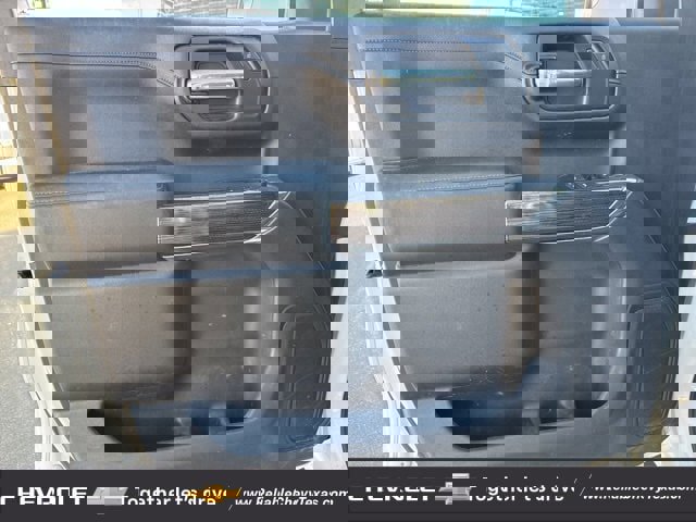 Used 2022 Chevrolet Silverado 1500 LT w/ Z71 Off-Road Package image 19