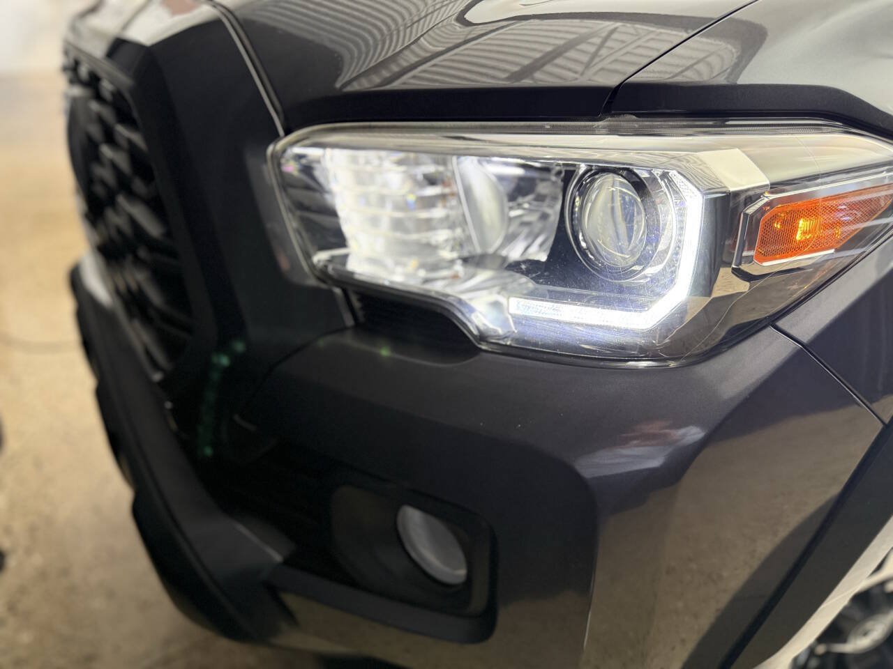 Used 2020 Toyota Tacoma TRD Off-Road w/ Technology Package AWD/4WD image 29