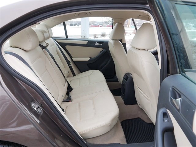 Used 2011 Volkswagen Jetta SE image 19