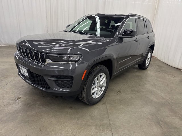 New 2025 Jeep Grand Cherokee Laredo X w/ Luxury Tech Group I image 3