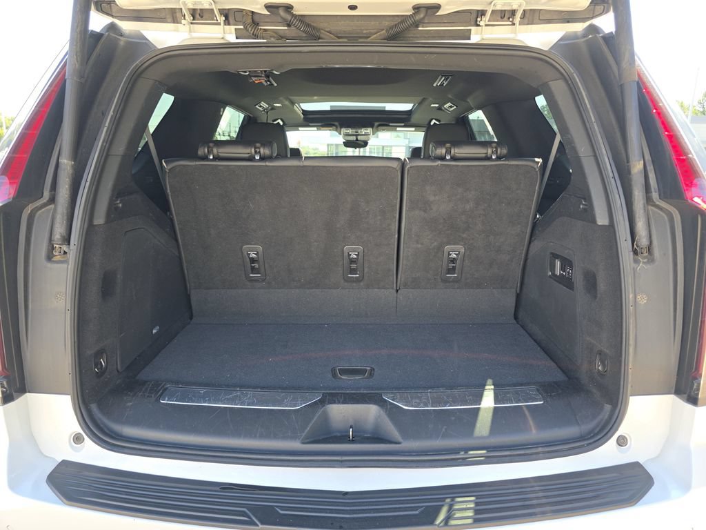 Used 2023 Cadillac Escalade Sport w/ Touring Package AWD/4WD image 33